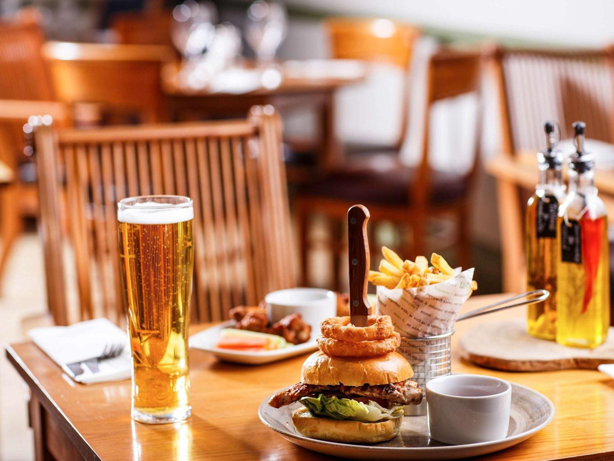 Mercure Birmingham West Hotel West Bromwich Εξωτερικό φωτογραφία